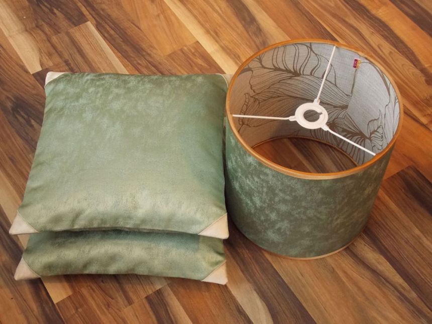 Oboustranné stínidlo zelené, průměr 30 cm