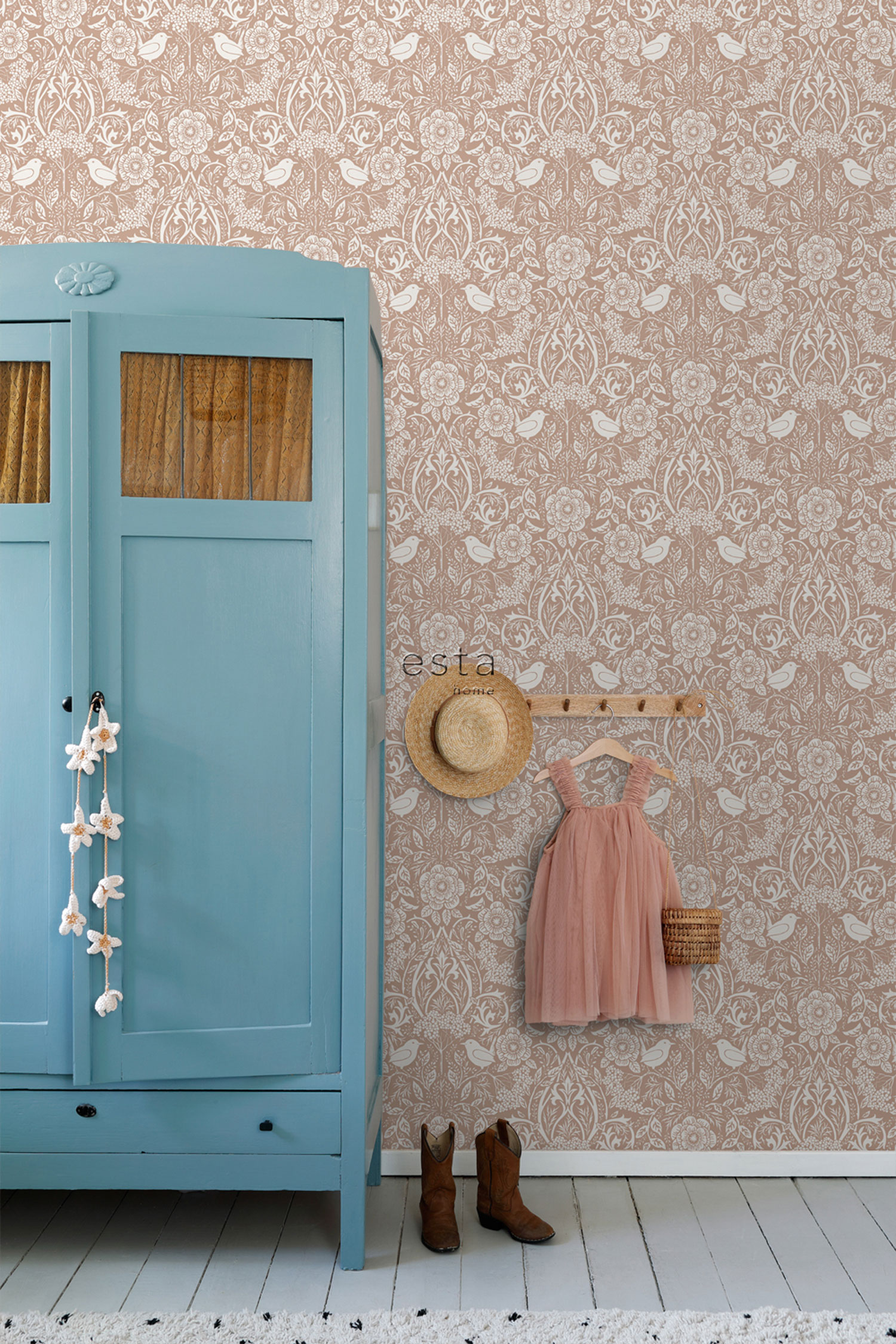 Hnedá vliesová tapeta s rastlinami a vtáčikmi, 139324, Vintage Flowers, Esta Home