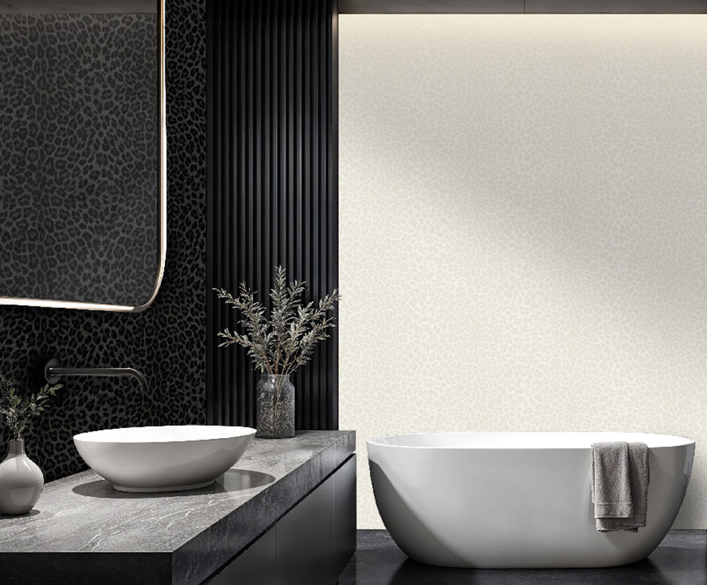 Tapeta, biela, strieborná, imitácia leopardiej kože, Z81030, Philipp Plein 2, Zambaiti Parati